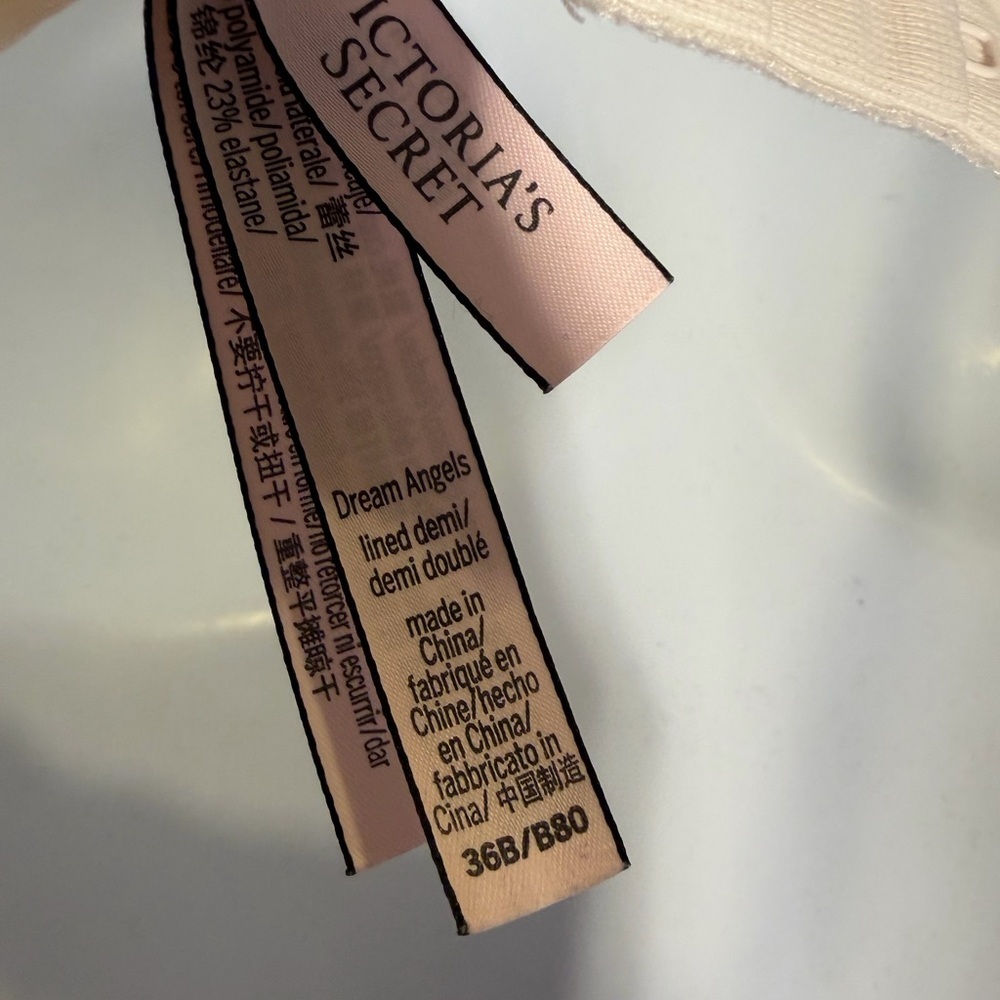 Victoria's Secret Lace Underwire Bra - Cream - Picture 3 of 3
